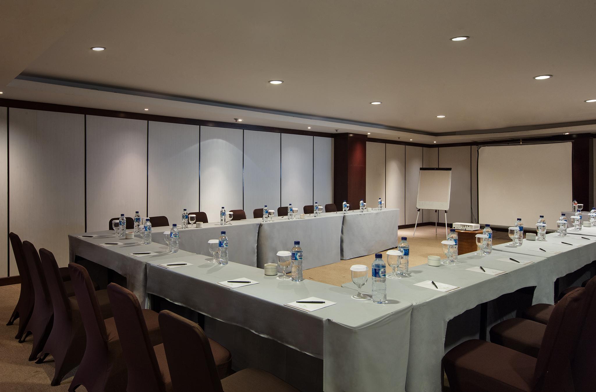 Hotel Santika Premiere Semarang Exterior foto